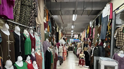 ตลาดแบบดั้งเดิมนั้นร้างผู้คน