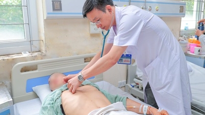 Young man hospitalized after working hours in the hot sun.