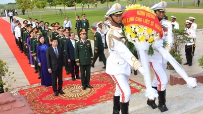 Conmemoración del 49º aniversario de "El camino para derrocar el régimen genocida de Pol Pot"