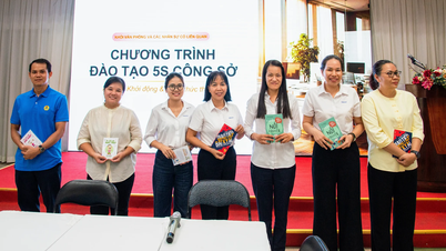ท่าเรือไซง่อนจัดอบรมเรื่องจรรยาบรรณในการทำงานและพัฒนาคุณภาพการบริการ