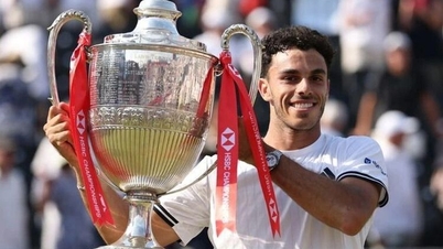 Cerundolo gana el Queen's Club, Tiafoe triunfa en el Halle Open