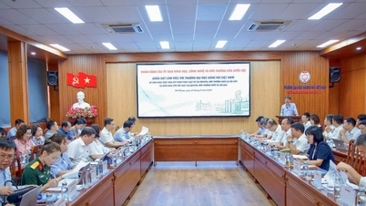 La delegación del Comité de Ciencia, Tecnología y Medio Ambiente colaboró ​​con la Universidad Marítima de Vietnam.