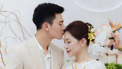 'Bek idola' Phan Tuan Tai menikahi pacarnya yang cantik.