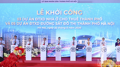 [Foto] Perdana Menteri Le Minh Hung menghadiri majlis pecah tanah projek perumahan sewa dan kereta api bandar Hanoi.