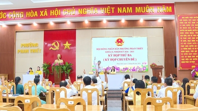 Le Conseil populaire du quartier de Phan Thiet a adopté une résolution sur la réorganisation des groupes résidentiels.