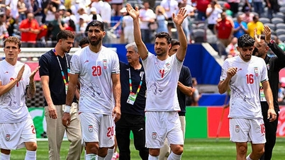 Pasukan kebangsaan Iran meninggalkan mesej di AS yang menyentuh hati peminat.