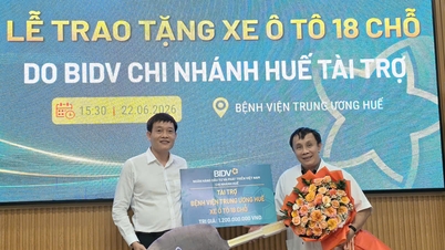 BIDV Huế hỗ trợ phương tiện cho Bệnh viện Trung ương Huế
