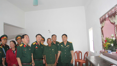 Thắm tình đồng đội trong ngôi nhà mới