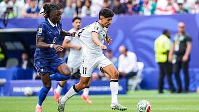 Live-Ticker Frankreich gegen Irak 1:0 (Halbzeit): Die asiatischen Vertreter spielen trotz des sintflutartigen Regens besser.