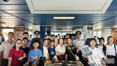 Kobarkan kecintaan pada laut dan pulau-pulau.