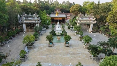 ภูเขาเทียนอันในจังหวัดกวางงายมีความสูง 106 เมตร และเป็นที่ตั้งของสุสานของนักข่าวหวินห์ ทึกคัง ผู้รักษาการประธานาธิบดีแห่งสาธารณรัฐประชาธิปไตยเวียดนาม