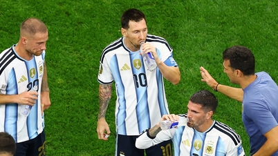 Messi răm rắp tuân lệnh, không bao giờ ‘cãi’ HLV Scaloni nửa lời, đủ tuyệt kỹ đấu… World Cup 2030
