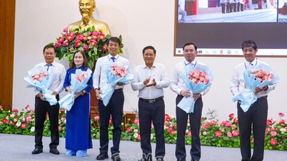 Sebanyak 67 kontestan berkompetisi dalam kompetisi pembicara dan propagandis terbaik provinsi Ca Mau.