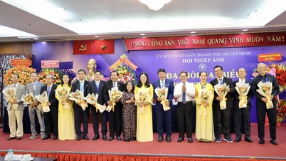 Skapar ny fart för fotografi i Ho Chi Minh-staden i den digitala tidsåldern.