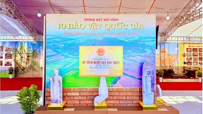 ESPAÇO DE EXPOSIÇÃO "HERANÇA CULTURAL COLORIDA DOS QUATRO GRUPOS ÉTNICOS: KINH, HOA, KHMER E CHAM NA PROVÍNCIA DE AN GIANG"