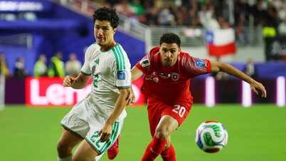 لاعب من أصل فيتنامي يساعد الجزائر على قلب تأخرها إلى فوز على الأردن، مما أكسبه إعجاب مدرب الأردن: الفيفا تمنحه تكريماً خاصاً.