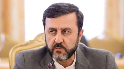 The US and Iran agree to establish four working groups.