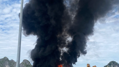 The 'Tunnel of Light' in Ha Long Bay was completely destroyed by fire.