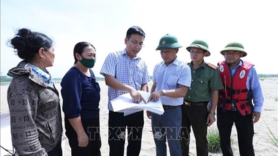 Phu Tho province marks boundaries and resolves public grievances at Phu Dong sand mining site.