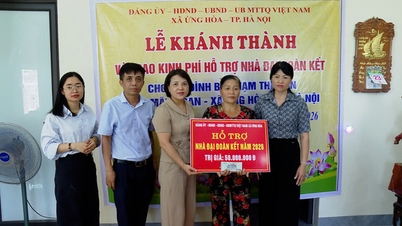 Ung Hoa provides financial assistance for building and repairing houses for disadvantaged households.