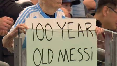 En marge de la Coupe du monde 2026 : un supporter centenaire.