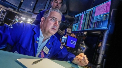 Fala wyprzedaży akcji spółek technologicznych ogarnęła Wall Street.