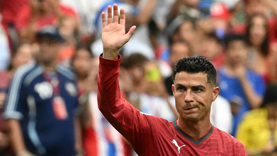 رونالدو: "لا أهتم بإنجازات ميسي"
