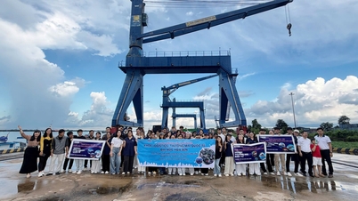 HSU students participate in an experiential learning program in Can Tho, exploring the practical aspects of logistics in the Mekong Delta region.