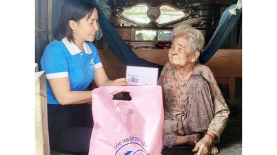 "Unindo-se de coração, compartilhando amor" - Um pilar de apoio para aqueles em circunstâncias difíceis.