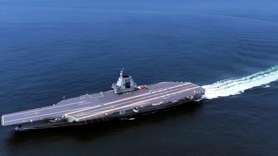 Kapal induk pesawat paling moden China melintasi Selat Taiwan; Taipei memantau pergerakannya dengan teliti.