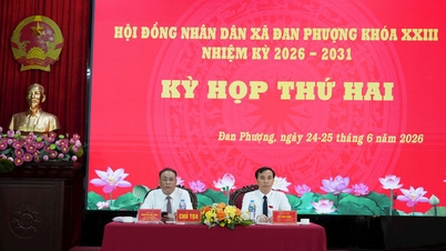 Second Session of the 23rd Term of the Dan Phuong Commune People's Council: Considering Many Important Issues
