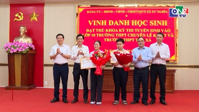 Tư Nghĩa khen thưởng 2 thủ khoa kỳ thi tuyển sinh vào 10