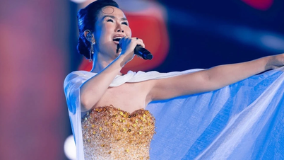 Ihmiset kiirehtivät ostamaan lippuja Thanh Xuanin konserttiin Vo Ha Tramin takia.