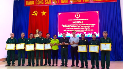 Ho Chi Minh Şehri: Phu An Mahallesi Gaziler Derneği, "Ho Amca'nın askerlerinin" niteliklerini tanıtıyor ve vatanseverlik ve örnek olma hareketini yayıyor.