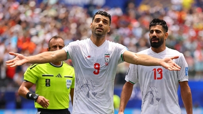 يواجه المنتخب الإيراني مشكلة جديدة في الولايات المتحدة، حيث تأخرت رحلته قبل مباراة حاسمة.