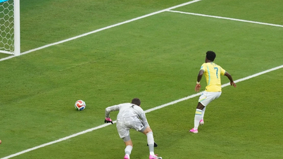 Scotland vs Brazil 0-1 (Half-time): Missed!!! Vinicius' goal disallowed.