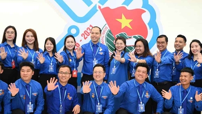 Pagi ini, sesi pembukaan khidmat Kongres Nasional ke-13 Persatuan Pemuda Vietnam telah berlangsung.