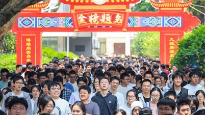China avertizează împotriva utilizării abuzive a inteligenței artificiale în selecția universitară.