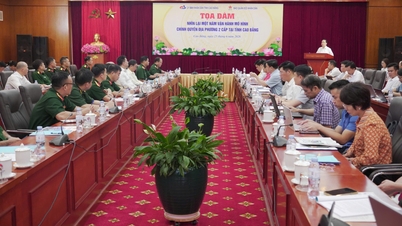 Öppning av seminariet "En tillbakablick på ett år av att ha tillämpat den tvådelade lokala förvaltningsmodellen i Cao Bang-provinsen" - Cao Bang Online Newspaper