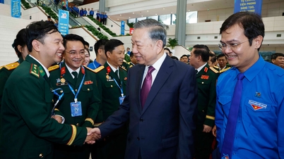 Het 13e Nationale Congres van de Vietnamese Jeugdunie is plechtig geopend.