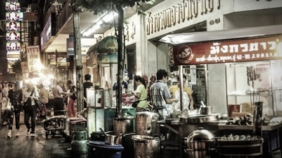 Rumah kedai lama membentuk peta kulinari berbintang Michelin Bangkok (Thailand).