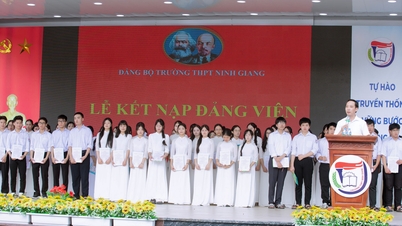 Disseminar o movimento de emulação dentro do Comitê do Partido da Escola Secundária de Ninh Giang.