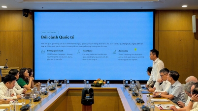 Vietnamin tarinan kertominen digitaalisessa tilassa.