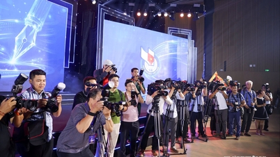 Mengekalkan kepercayaan kewartawanan dalam era digital.