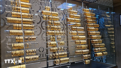ราคาทองคำปรับตัวลดลงต่ำกว่า 4,000 ดอลลาร์สหรัฐต่อออนซ์ เนื่องจากค่าเงินดอลลาร์สหรัฐยังคงแข็งค่าขึ้นอย่างต่อเนื่อง