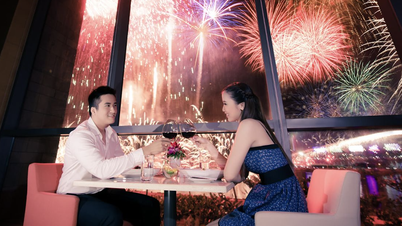 Çiftler için Da Nang'da romantik havai fişek gösterisi izleme programı: 3 gün, 2 gece.