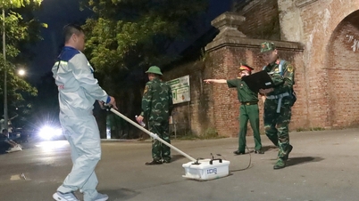 Hue: Radar de penetrare a solului folosit pentru a căuta zone suspectate că ar conține gropi comune ale soldaților căzuți.