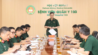 โรงพยาบาลทหารหมายเลข 103 ยังคงดำเนินการวิจัยและปรับปรุงกฎระเบียบและขั้นตอนการปฏิบัติงานเพื่อนำระบบเวชระเบียนอิเล็กทรอนิกส์มาใช้