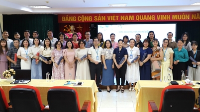 ການເຜີຍແຜ່ຄຸນຄ່າຂອງຄອບຄົວທີ່ມີຄວາມສຸກໃນຍຸກດິຈິຕອນ.