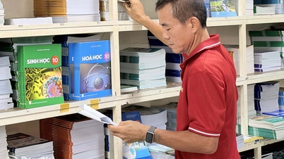 In attesa di una fornitura abbondante di libri di testo da parte dell'editore.